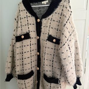 Chic Black and Cream Women's Sweater